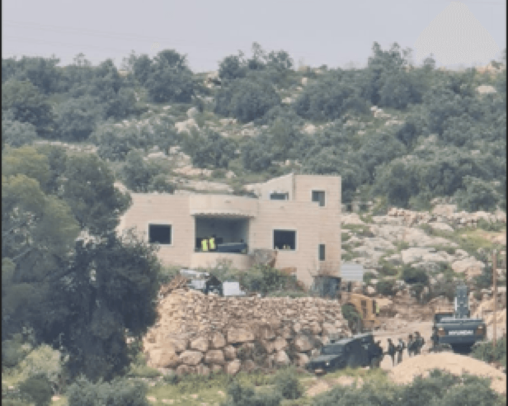 الاحتلال يهدم منزلاً في ترقوميا غرب الخليل