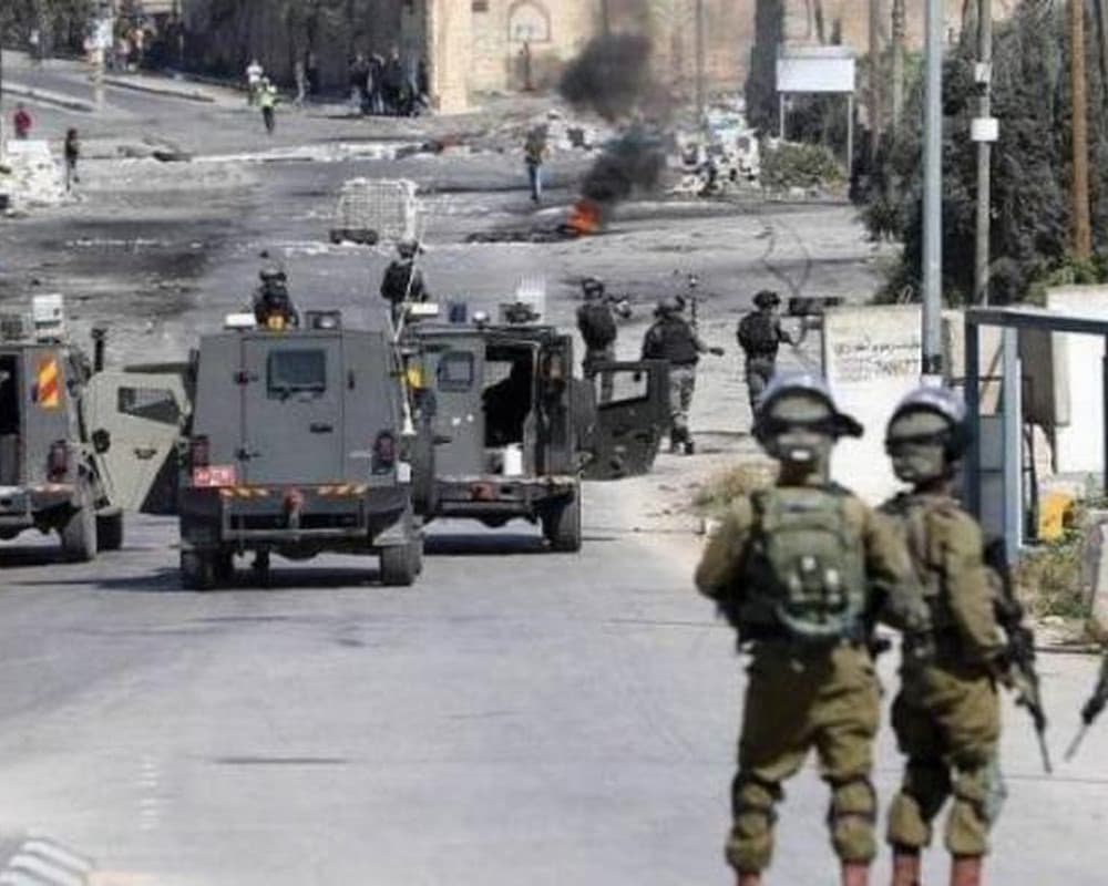 الاحتلال يغلق طرقاً ويشدد إجراءاته العسكرية شمال رام الله
