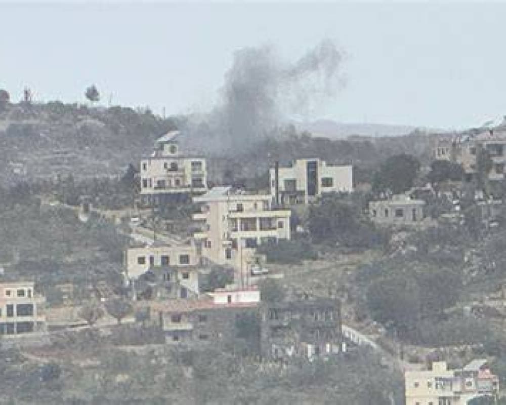 الاحتلال يواصل تفجير منازل وبنى تحتية في 4 قرى جنوب لبنان