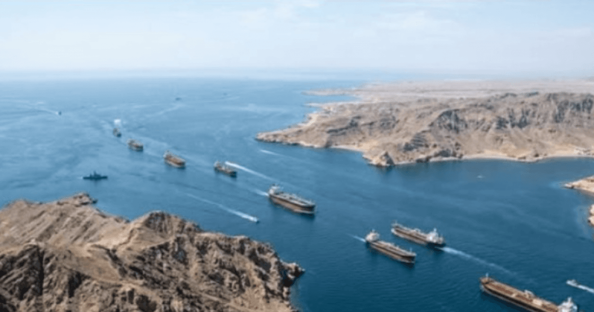 ترمب: أصدرت أوامري بإطلاق النار على أي قارب يزرع ألغاما في هرمز