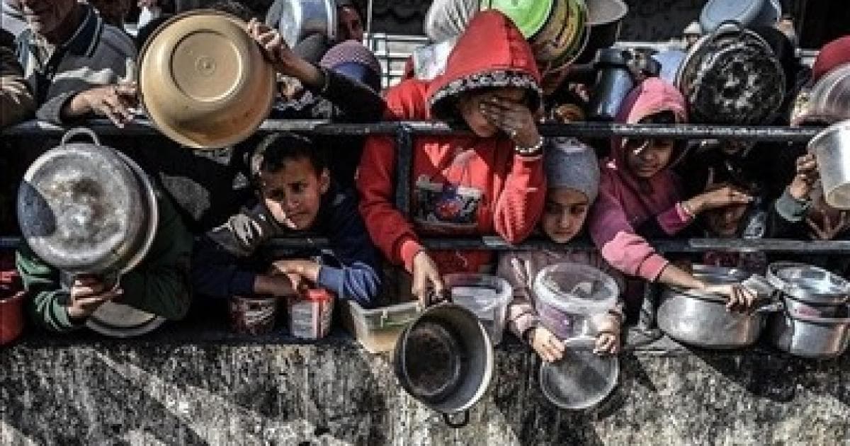 صحيفة: آلية جديدة لـ "الأغذية العالمي" حول عمل مخابز غزة تنذر بتوقف الدعم