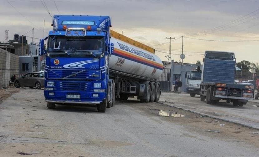 تحميل كشوفات الغاز.. دخول 5 شاحنات غاز لقطاع غزة