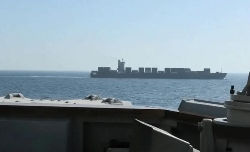 إيران تدين الهجوم على سفينتها وتتهم واشنطن بالقرصنة