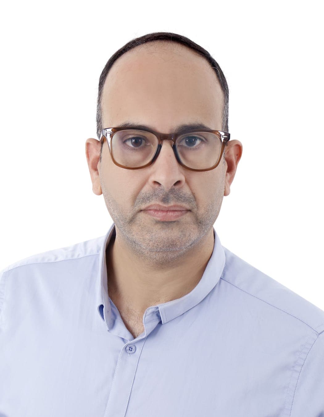 عندما يتحدث ملادينوف كناشط مجتمعي (1)  ..عامر محمود أبو شباب